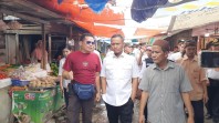 Cek Pasar, Walikota Pastikan Stok dan Harga Pangan di Pekanbaru Masih Stabil