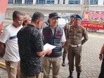 Kedapatan Tak Kantongi Izin, Satpol PP Pekanbaru Segel Kelab Malam H2