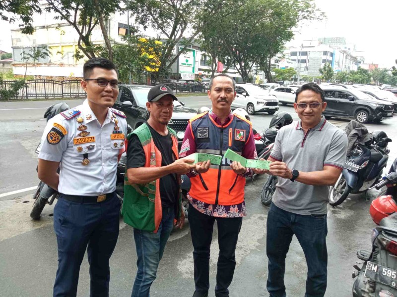 Dukung Perwako, Dishub dan PT Yabisa Sosialisasi Penyesuaian Tarif Baru Parkir ke Jukir