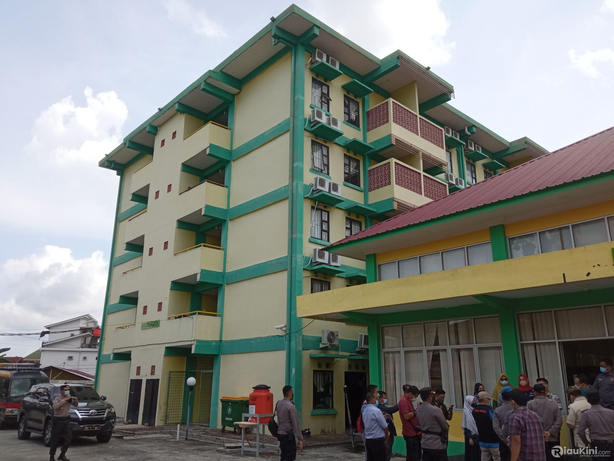 Keterisian Rumah Sakit Tinggi, Pasien Gejala Ringan Diminta Isolasi Mandiri