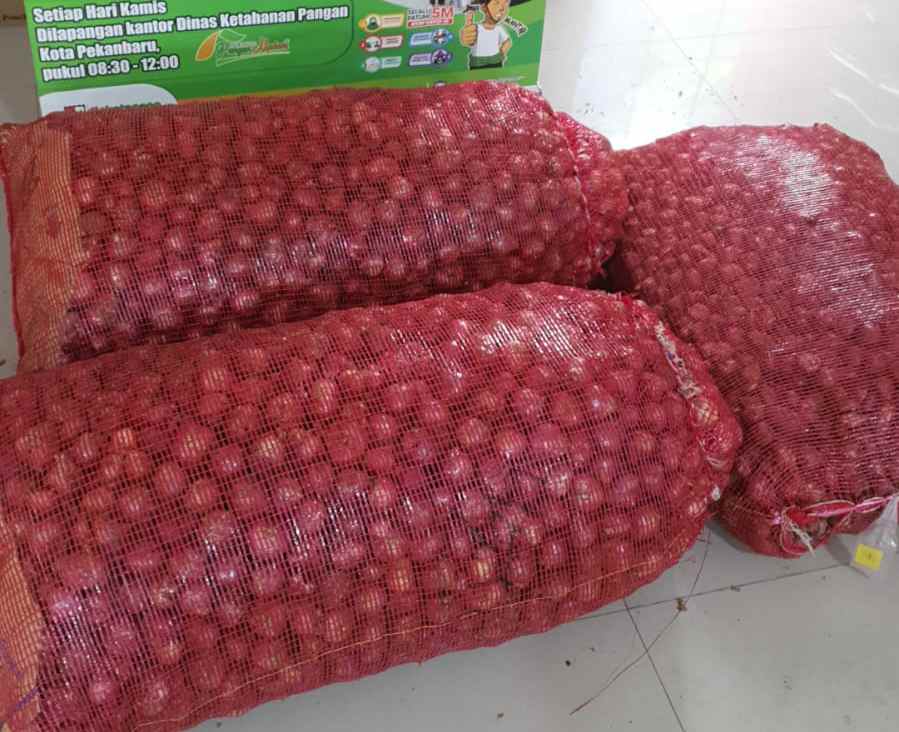 Dijual Rendah dari Harga Pasar, Disketapang Punya Stok 300 Kilo Bawang Merah
