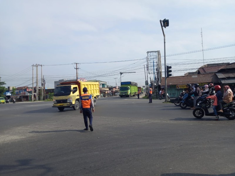 Dishub Turunkan Petugas Jaga Pintu Masuk Kota, Halau Truk Tonase Besar