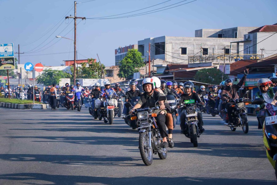 Raun-Raun Bareng Wako Pekanbaru Diikuti Ribuan Rider, Perkenalkan Ikon-ikon Kota