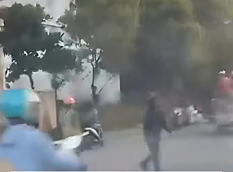 Viral Aksi Pak Ogah di Pekanbaru Pukul dan Kejar Mobil Pengemudi