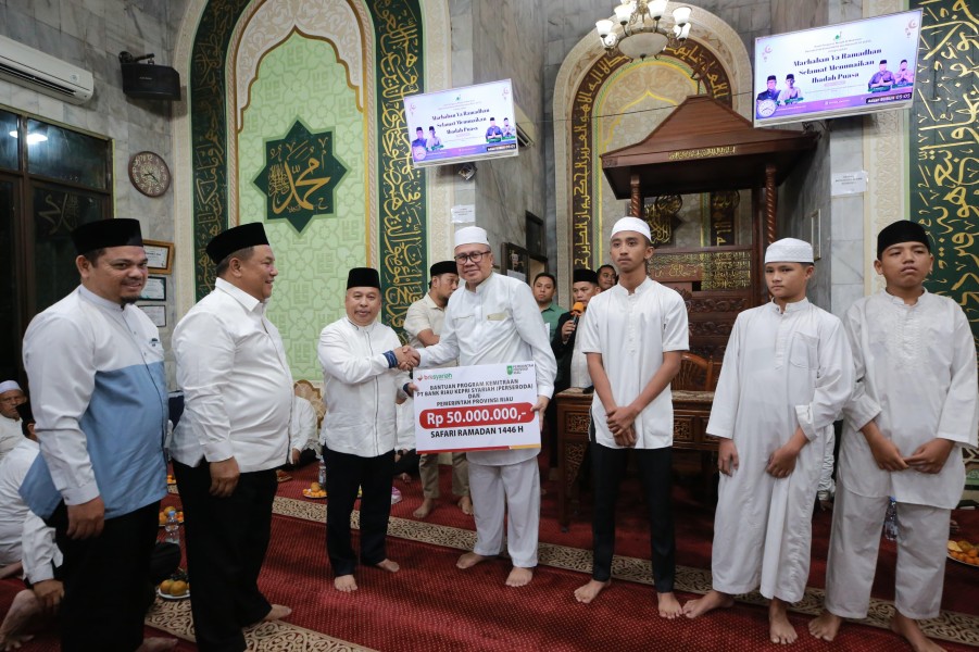 Bangun Sarana Pendidikan Agama, Masjid Al Muhsinin Terima Bantuan CSR BRK Syariah