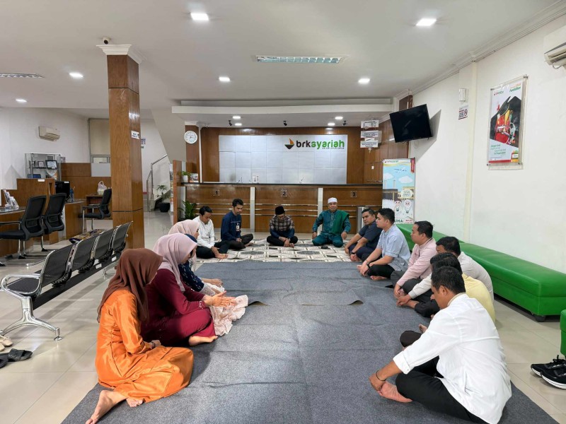 BRK Syariah Duri Perkuat Budaya Kerja Islami melalui Pembinaan Rohani Pegawai