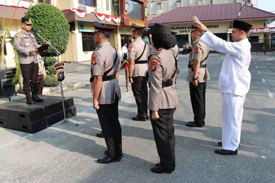 Kapolresta Pekanbaru Sertijabkan 4 Kapolsek