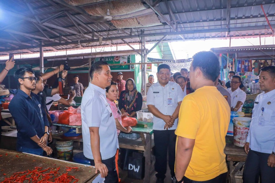 Wawako Pekanbaru Turun ke Pasar Cik Puan, Pastikan Ketersediaan dan Harga Pangan Terkendali