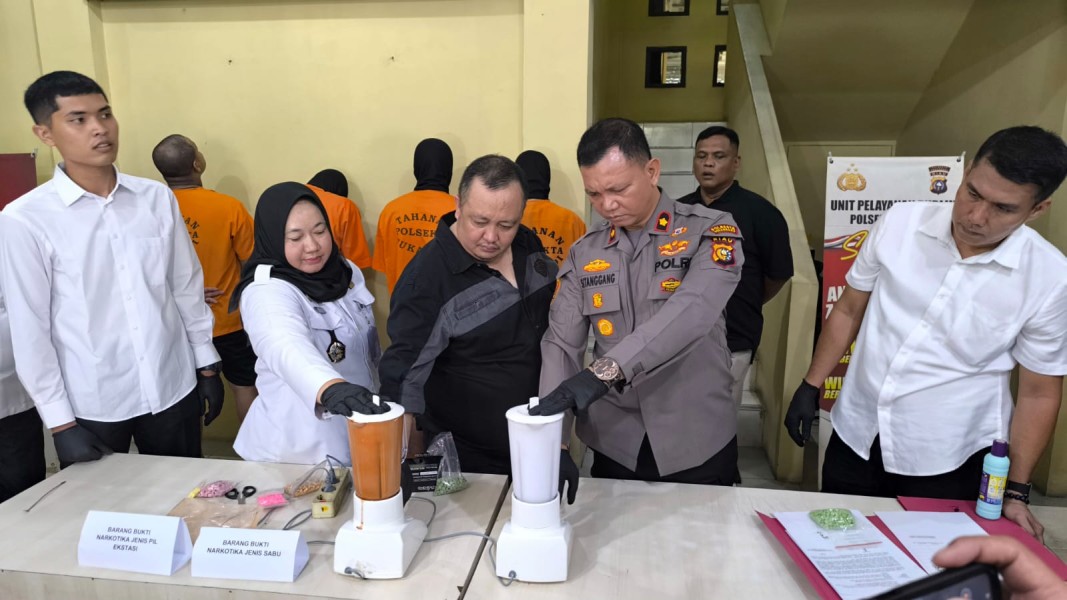 Diamankan dari Hiburan Malam, 2.500 Butir Ekstasi Diblender
