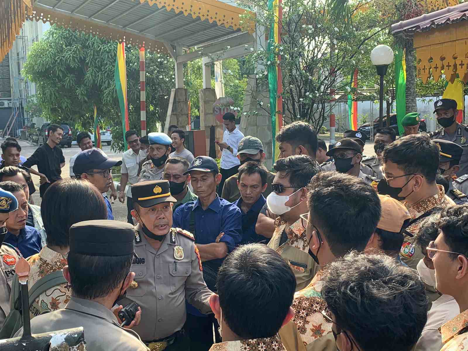 Tuntut Beasiswa Mahasiswa, IPEMARU Kembali Unras di DPRD Pekanbaru