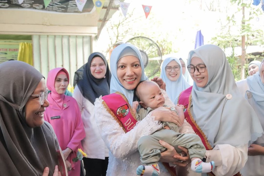 Sulastri Agung Dinobatkan Sebagai Duta IVA Tes dan Duta Imunisasi Pekanbaru