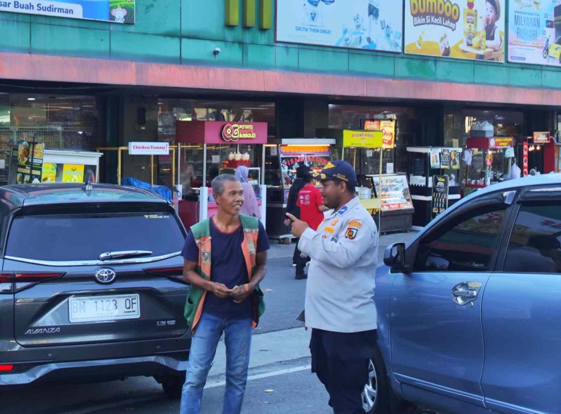 Dishub Pekanbaru Tertibkan Parkir Berlapis, Hindari Kemacetan di Lokasi Rawan