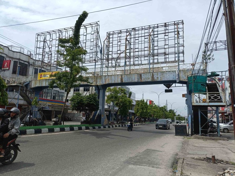 Segera Dibongkar, 2 JPO di Jalan Sudirman Pekanbaru Jadi Sasaran Penertiban