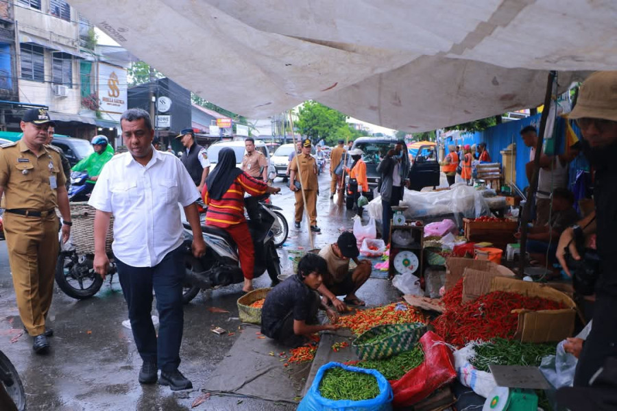 Pedagang Pasar Tumpah Ahmad Yani Pekanbaru Diminta Masuk Pasar Rakyat