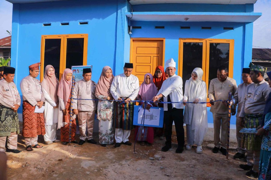 Wako Serahkan Bantuan Rumah Layak Huni di Hari Jadi Pekabaru Ke-241