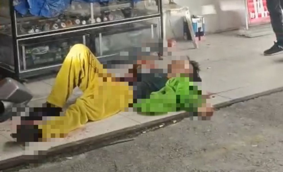Manusia Badut di Pekanbaru Terkapar Ditikam di Depan Indomaret