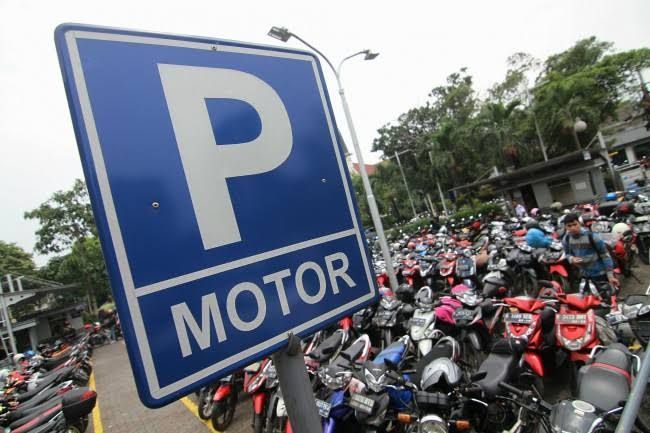Kado Untuk Warga, Pemko Gratiskan Parkir Kendaraan Selama 2 Hari di Momen HUT Pekanbaru