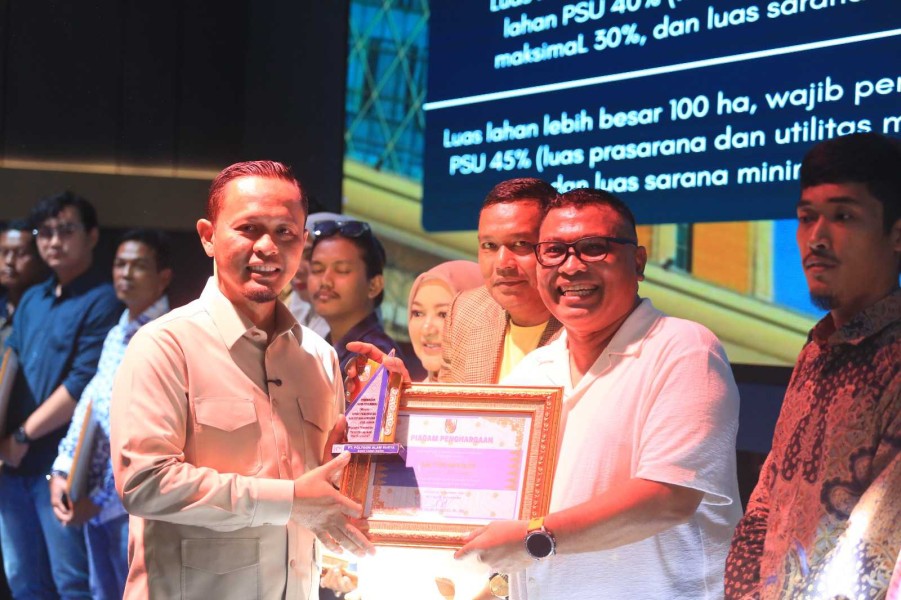 Pemko Pekanbaru Terima PSU Senilai Rp103 Miliar