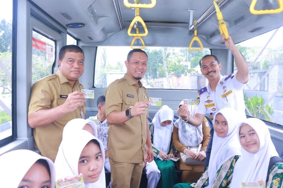 Wako Pekanbaru Tinjau Layanan Bus TMP Gratis