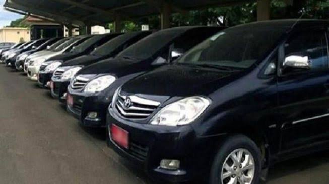 Mobil Dinas Masih Dikumpulkan, Pejabat Pemko Pekanbaru Gunakan Kendaraan Pribadi