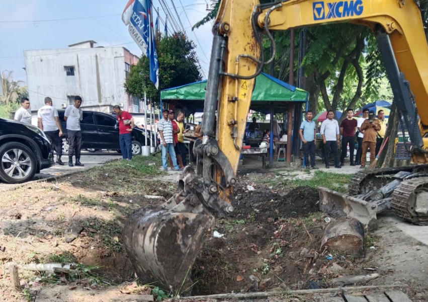 Goro Massal Sempena HUT Pekanbaru Ke-240, PUPR Pekanbaru Turunkan Alat Berat