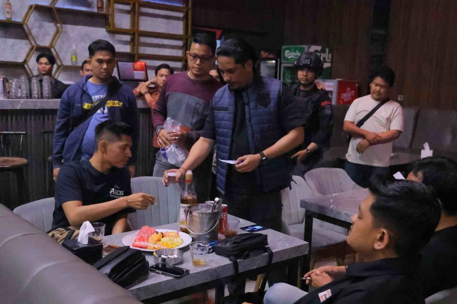 Razia Hiburan Malam di Pekanbaru, 2 Pengunjung Wanita Positif Narkoba