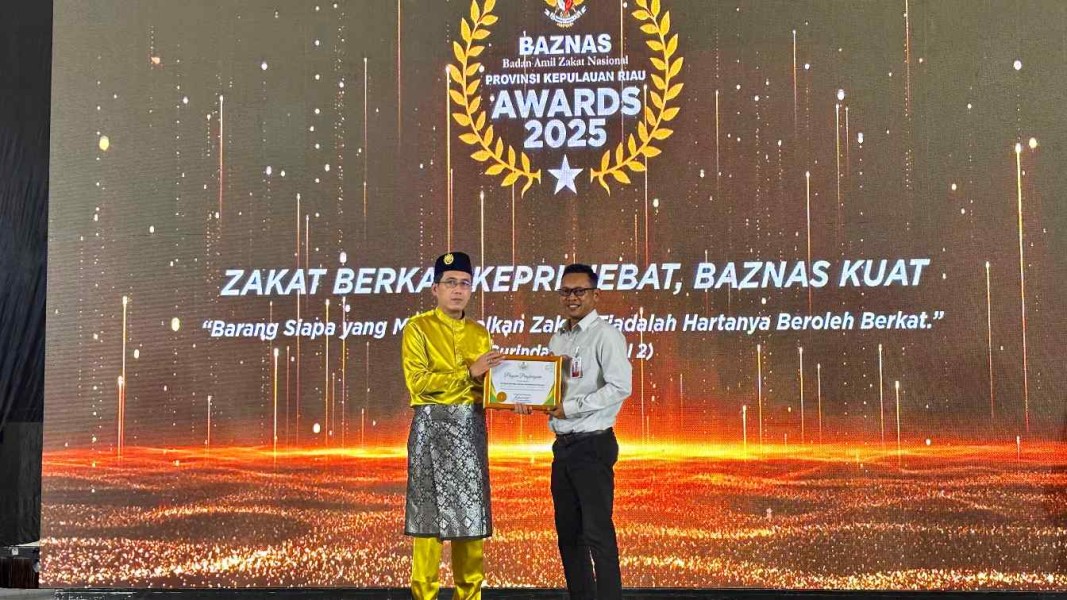 BRK Tanjungpinang Raih Awards Kategori Kelembagaan Terbaik Terhadap Zakat