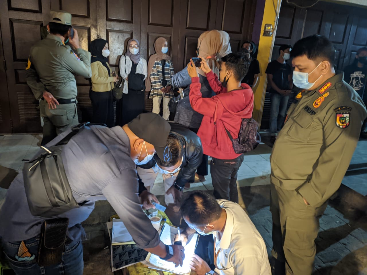 Kejar PPKM Level 1, Masyarakat Diminta Ikut Aturan Pemerintah