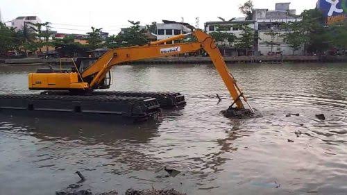 Penanganan Bertahap, PUPR Pekanbaru Tunggu Excavator Amphibi