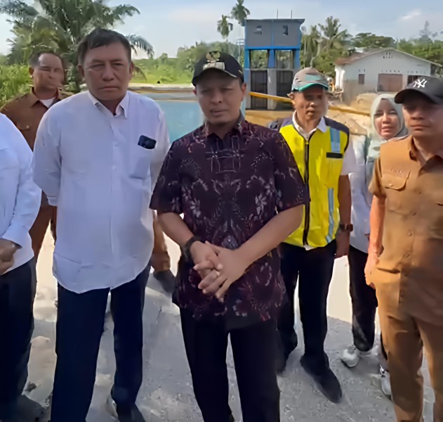Turun Ke Jalan Nelayan, Wako Pekanbaru Pastikan Jembatan Darurat Segera Dibangun