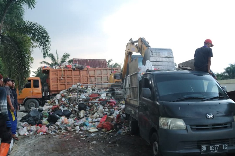 DLHK Pekanbaru Gandeng Kepolisian Tertibkan Angkutan Sampah Mandiri