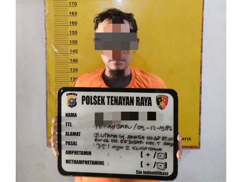 Tak Terima Ibu Dihina, Punggung Teman Robek Dikarter