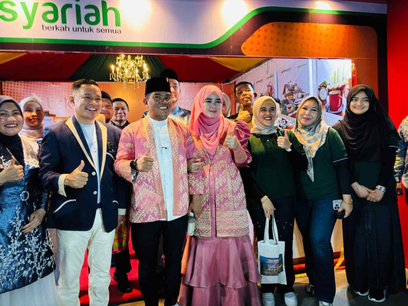Bupati Pelalawan Ajak Masyarakat Gunakan Produk BRK Syariah di Helat Pelalawan 2025