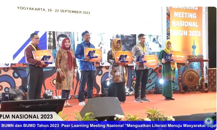 Dispusip Pekanbaru Raih Penghargaan Terbaik Inovasi Promosi Layanan Perpustakaan 2023