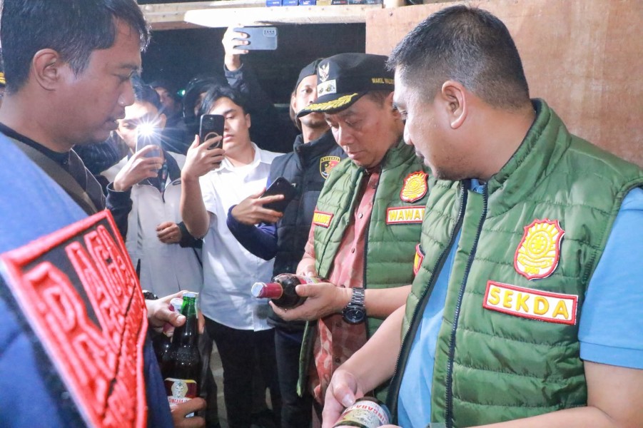 Wawako Pekanbaru Masih Dapati Aktivitas di Tenda Biru, 4 Wanita dan Miras Diamankan