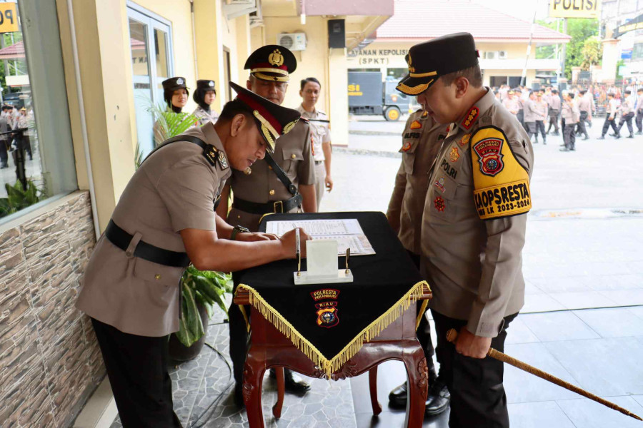 Sertijab Kabag Sumda dan Kapolsek Pekanbaru Kota, Begini Pesan Kapolres