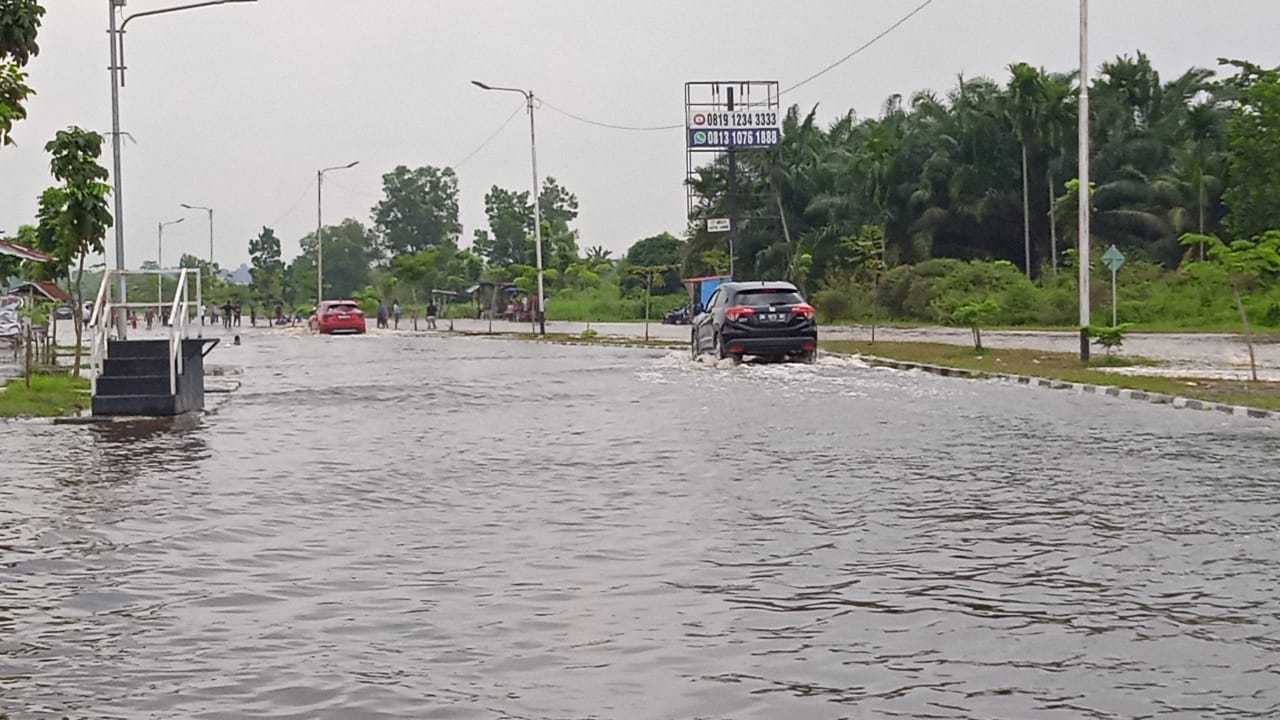 Drainase Ditutup Beton, PUPR Akui Jadi Kendala Normalisasi
