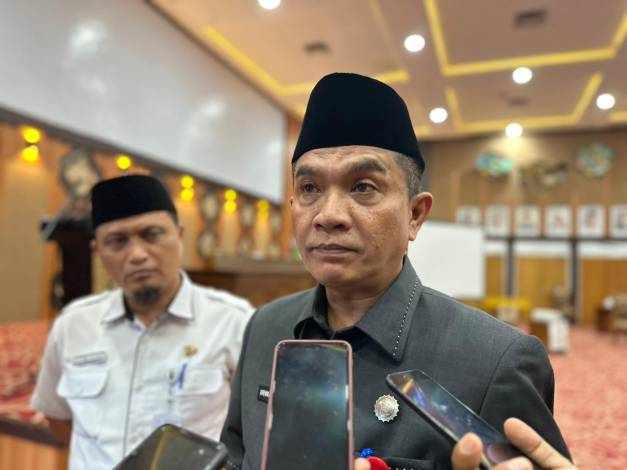 Pemko Pekanbaru Berhentikan Direktur RSD Madani