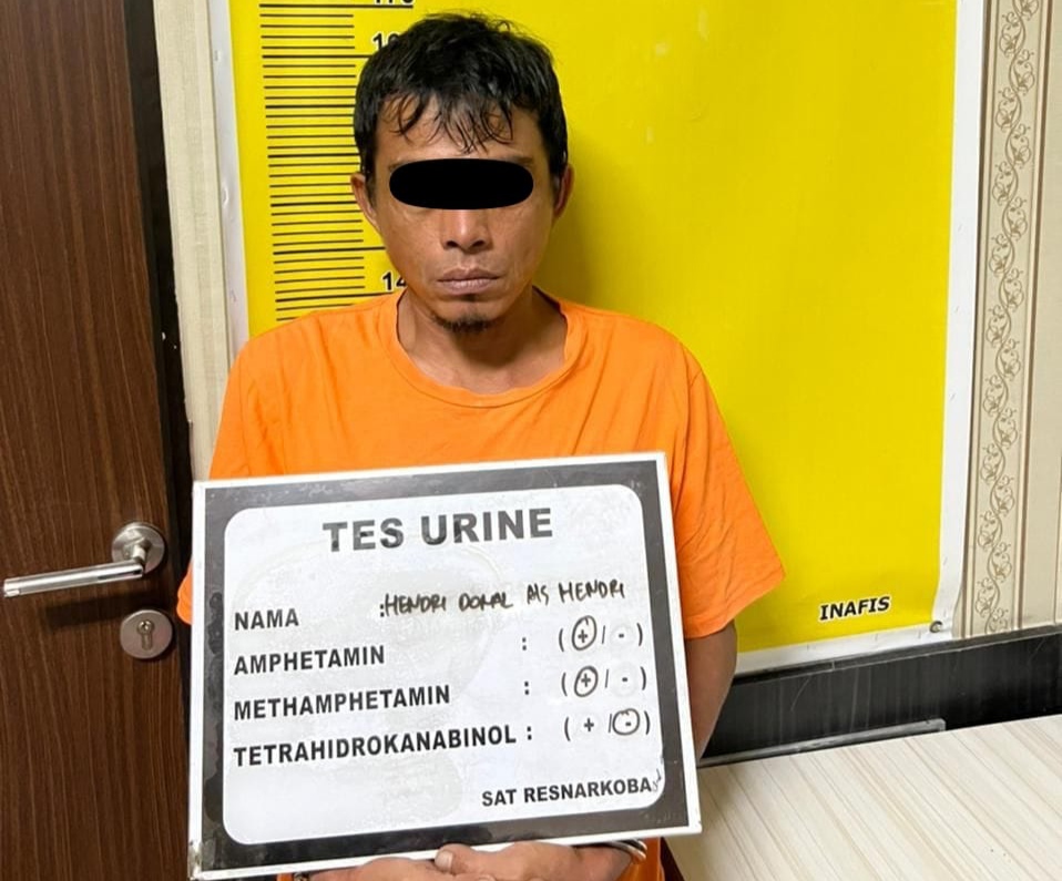 Sembunyikan Sabu Disamping Rumah, Pengedar Diciduk Polisi