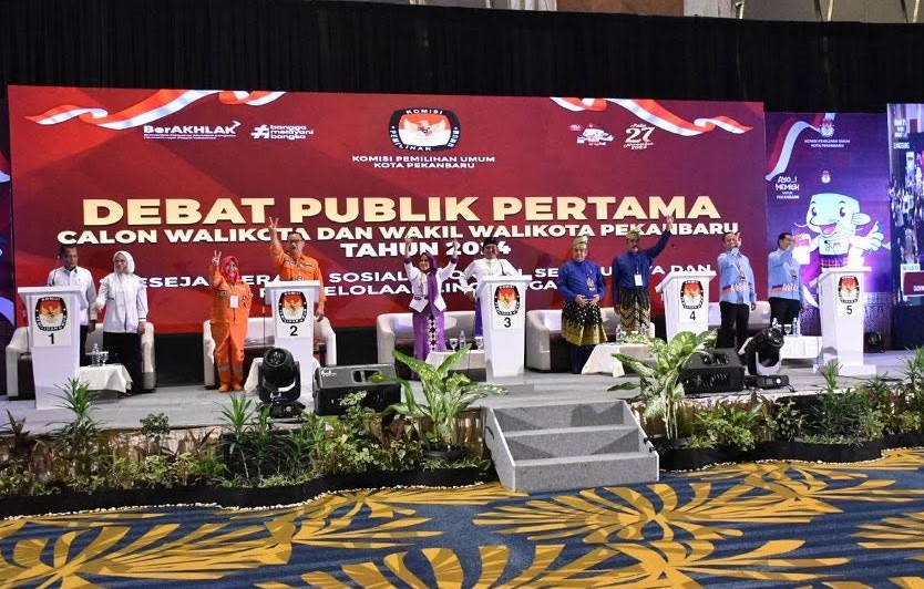 Wakil Ketua DPRD Pekanbaru Azwendi Hadiri Debat Publik