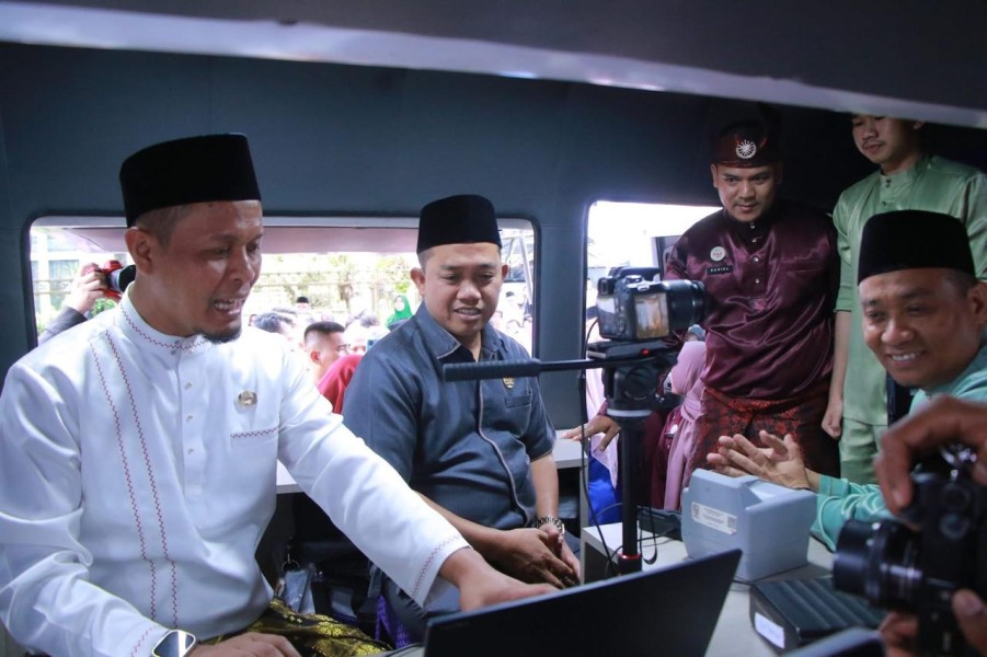 Ketua DPRD Pekanbaru Ajak Masyarakat Akses Layanan Mobil AMAN