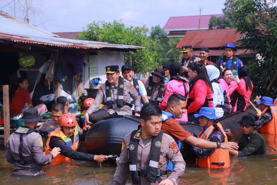 Jumlah Warga Terdampak Banjir di Pekanbaru Terus Bertambah
