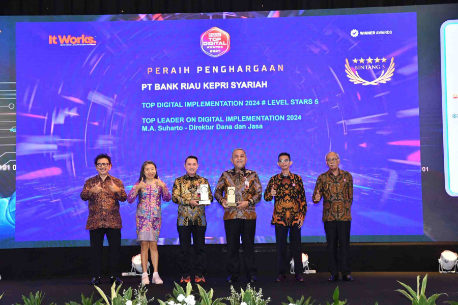 BRK Syariah Raih 2 Penghargaan Bergengsi TOP Digital Awards 2024