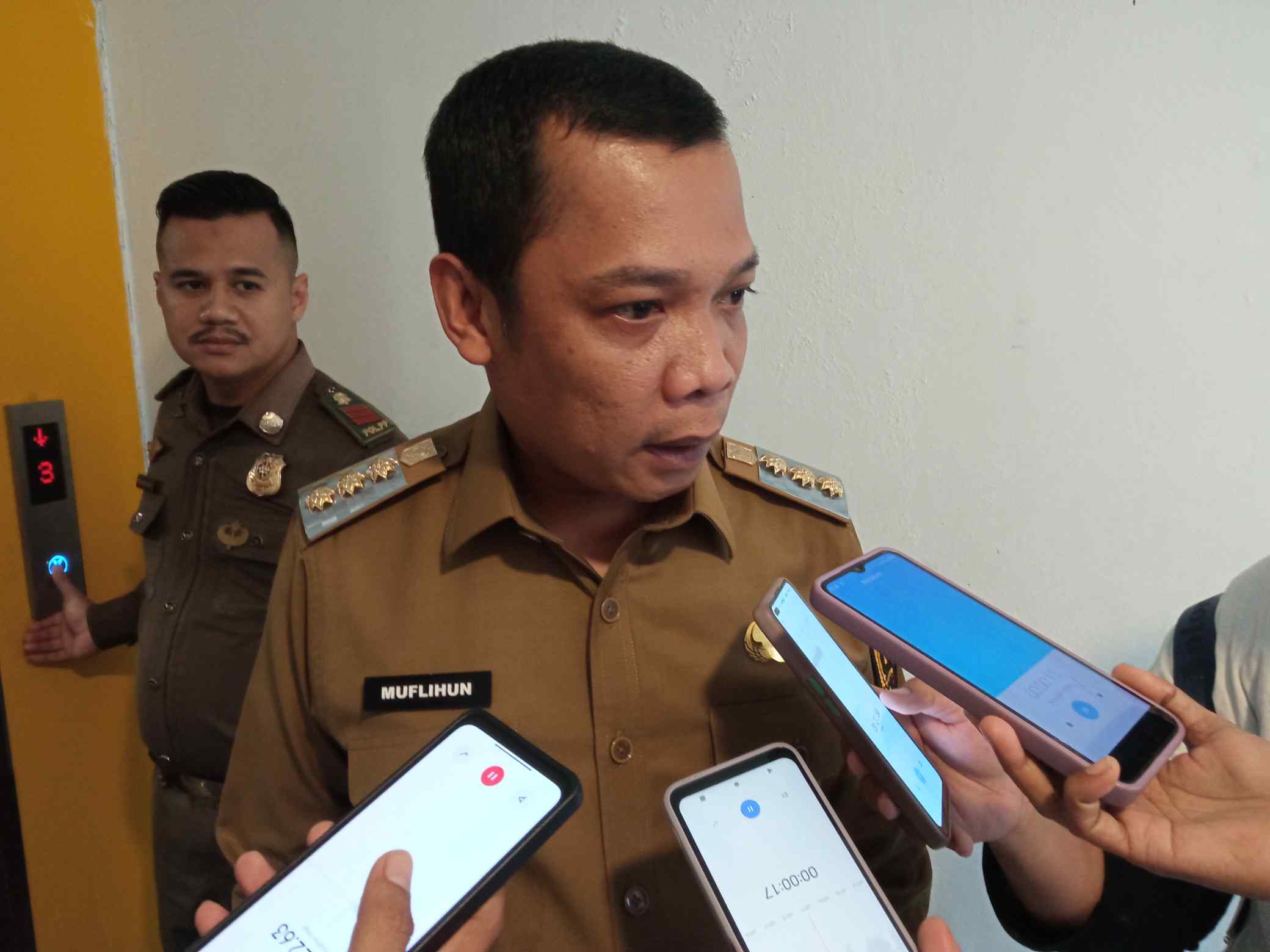 Pj Walikota Pekanbaru Janjikan Reward ke Petugas DPKP yang Gugur Saat Bertugas