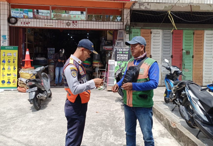 Kelengkapan Jukir di Tuanku Tambusai Dicek Petugas