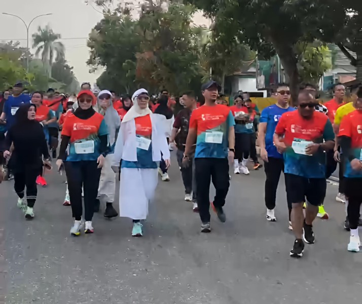 Momen Dorong Semangat Kemajuan Kota, Wako Agung Ikuti Riau Bhayangkara Run