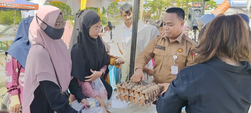 Pasar Murah DKP Pekanbaru Diserbu Pembeli