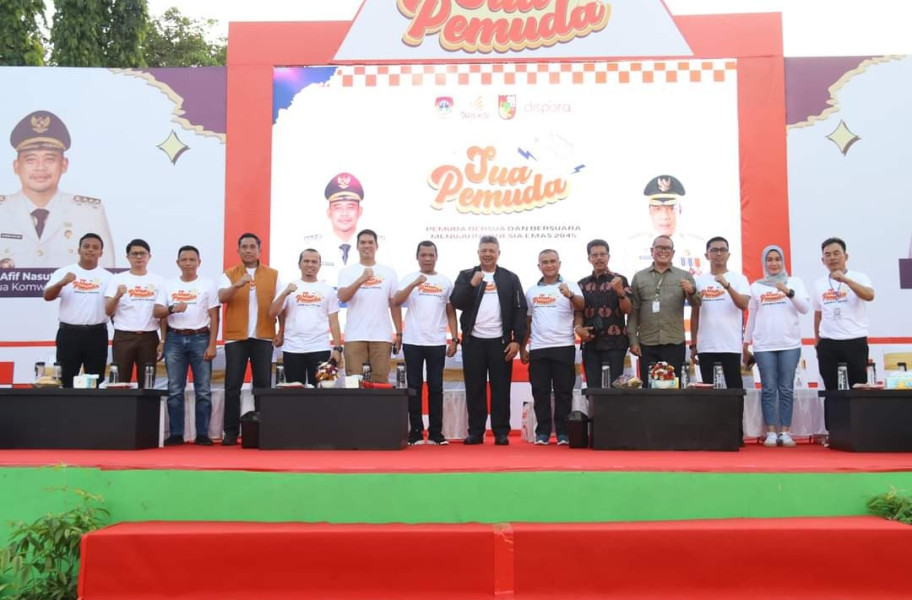 Ketua DPRD dan Pj Wako Pekanbaru Hadiri Konser Sua Pemuda