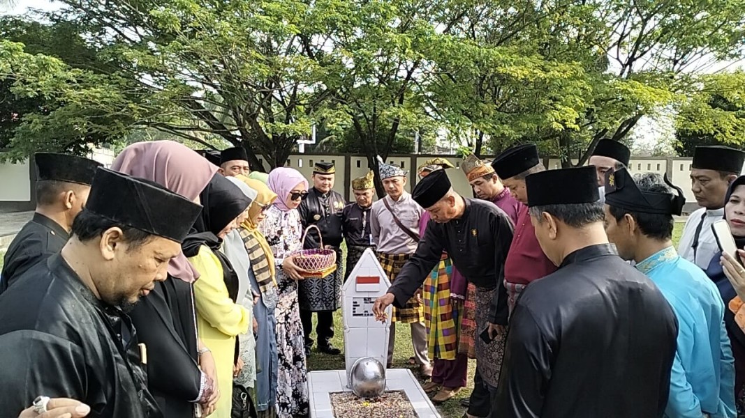 LAM Pekanbaru Ziarah ke Makam Pahlawan Khusuma Darma