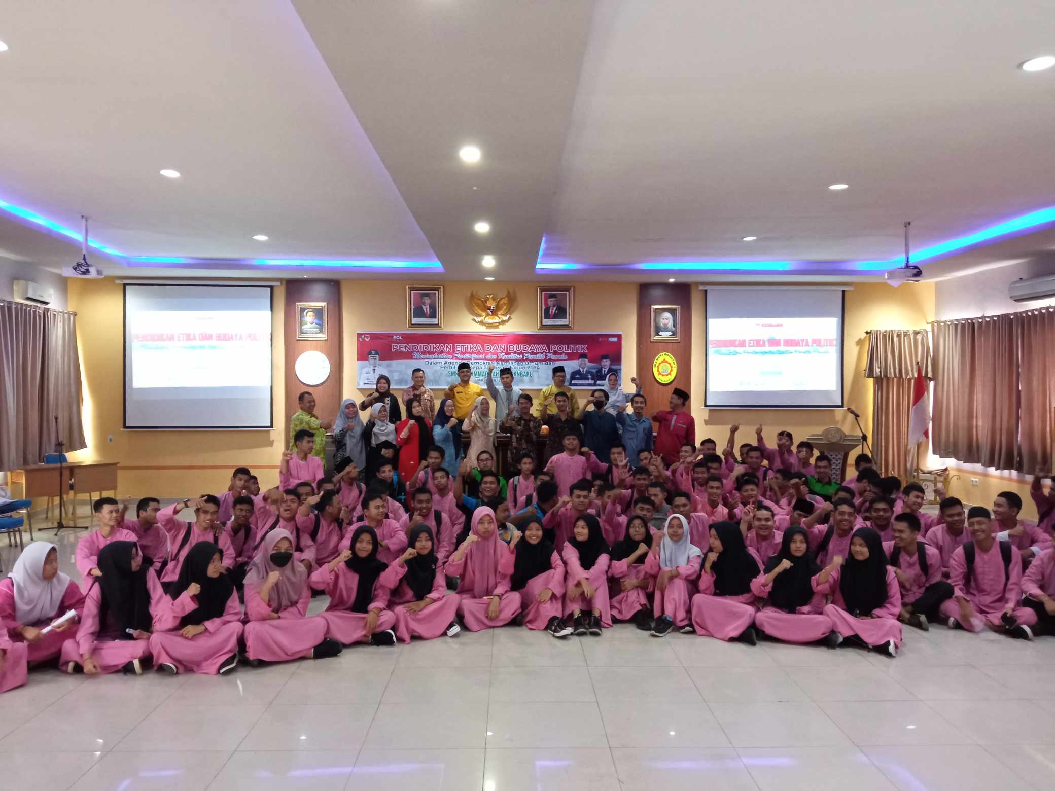 Tingkatkan Partisipasi Pemilih, Kesbangpol Pekanbaru Sosialisasi Pemilu di SMK Muhammadiyah 1